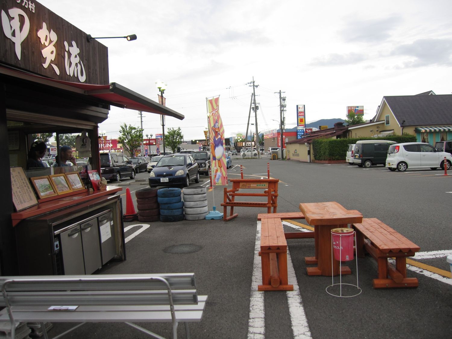 たこやき屋さん　ベンチ・テーブル設置