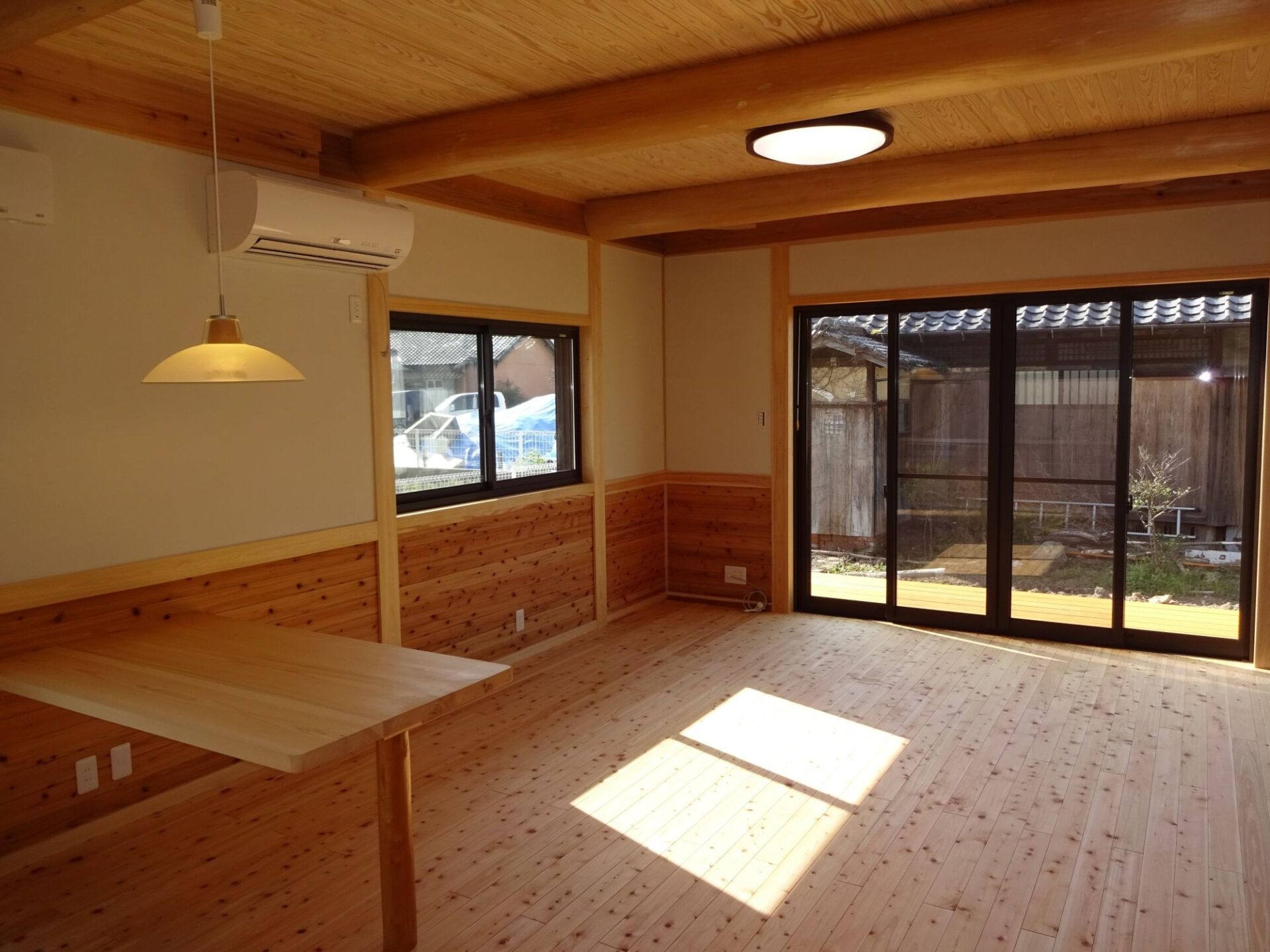 畑作業をしながらスローライフを楽しむ、無垢材にこだわった注文住宅「和歌山」